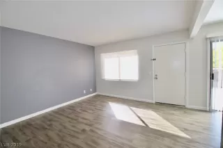 Photo #6: 2142517 Listing