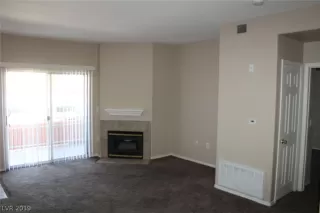 Photo #4: 2142556 Listing