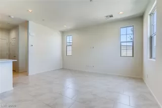 Photo #3: 2142563 Listing