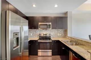 Photo #2: 2142573 Listing