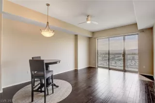 Photo #3: 2142573 Listing