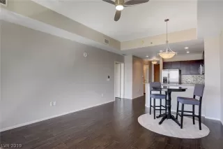 Photo #5: 2142573 Listing