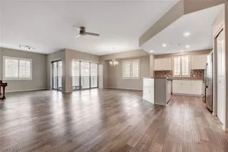 Photo #1: 2142583 Listing