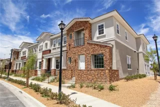 Photo #1: 2142704 Listing 