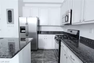 Photo #3: 2142704 Listing 