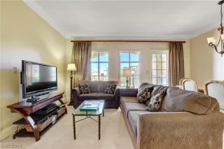 Photo #4: 2142710 Listing 
