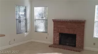 Photo #4: 2142735 Listing