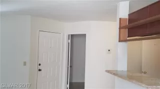 Photo #5: 2142735 Listing