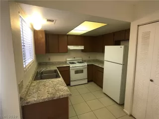 Photo #1: 2142785 Listing
