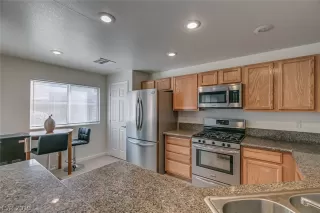 Photo #2: 2142826 Listing 