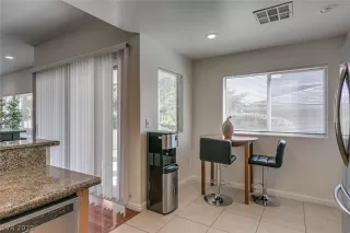 Photo #3: 2142826 Listing 