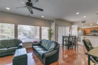 Photo #4: 2142826 Listing 