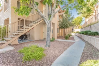 Photo #2: 2142837 Listing