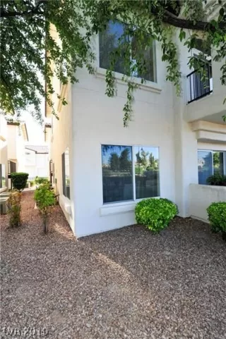 Photo #1: 2142859 Listing 