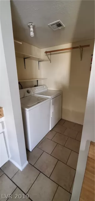 Photo #5: 2142893 Listing 