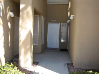 Photo #5: 2142895 Listing 
