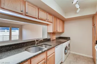 Photo #4: 2142903 Listing