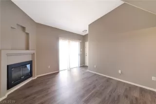 Photo #6: 2142910 Listing