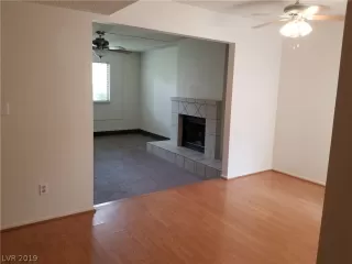 Photo #5: 2142942 Listing 