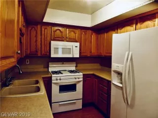 Photo #6: 2142942 Listing 