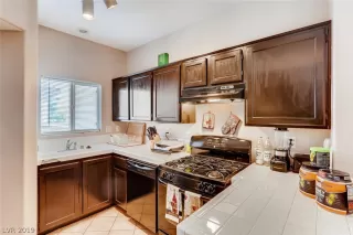 Photo #4: 2142971 Listing