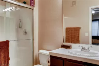 Photo #6: 2142971 Listing