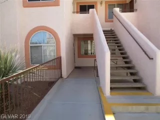 Photo #1: 2143019 Listing