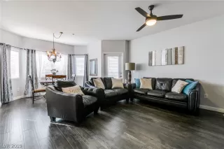 Photo #1: 2143065 Listing