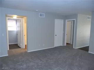 Photo #4: 2143087 Listing 