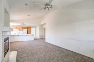 Photo #5: 2143095 Listing