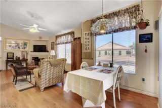 Photo #5: 2143112 Listing