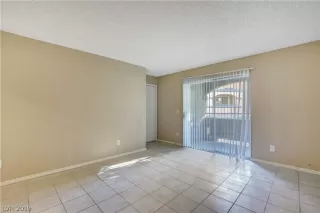 Photo #3: 2143120 Listing