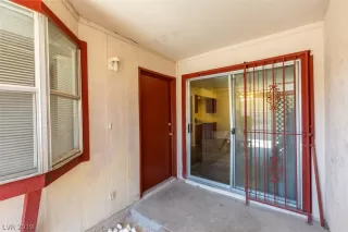 Photo #3: 2143135 Listing