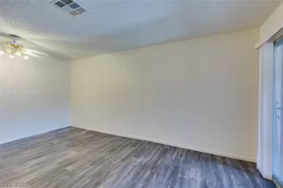 Photo #5: 2143135 Listing