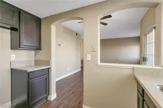 Photo #5: 2143172 Listing 