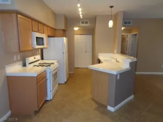Photo #3: 2143227 Listing