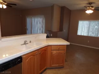 Photo #4: 2143227 Listing
