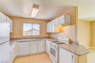 Photo #5: 2143259 Listing 