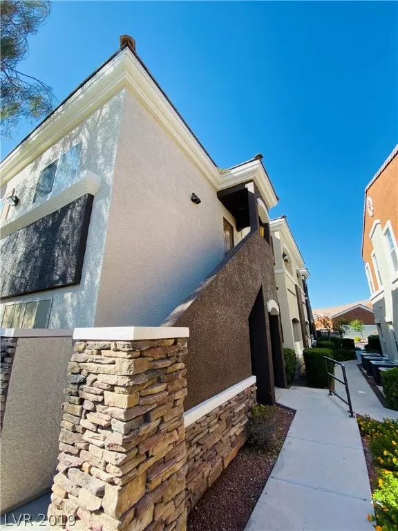 MLS: 2143283 Condo For Sale