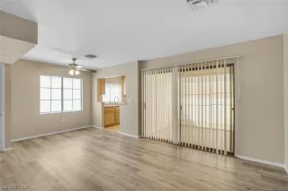 Photo #2: 2143291 Listing 