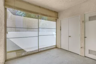 Photo #4: 2143291 Listing 