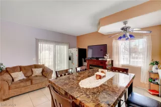 Photo #2: 2143323 Listing