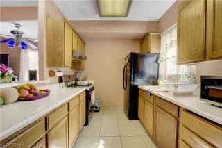 Photo #4: 2143323 Listing