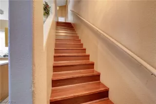 Photo #6: 2143323 Listing