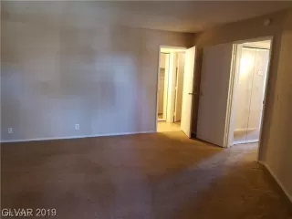 Photo #4: 2143421 Listing 