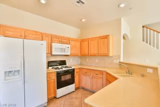 Photo #5: 2143432 Listing 