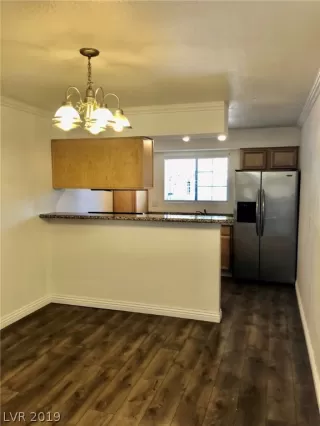 Photo #3: 2143481 Listing