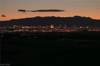 Photo #3: 2143512 Listing