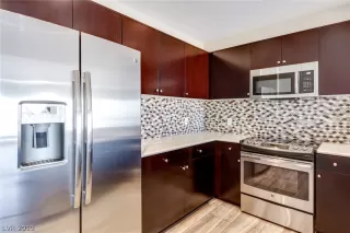 Photo #2: 2143572 Listing