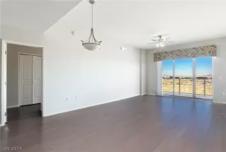 Photo #3: 2143572 Listing